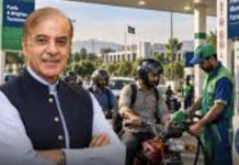 پاکستان وزیرِاعظم کابڑا ریلیف،موٹرسائیکل اور 800 سی سی گاڑیوں پر پیٹرول 100 روپے فی لیٹرسستا